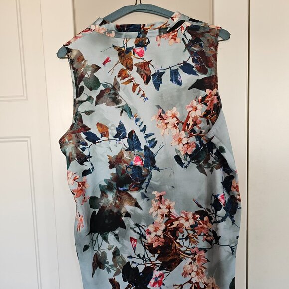 Ricki's size Medium flowy floral tank - Picture 3 of 4